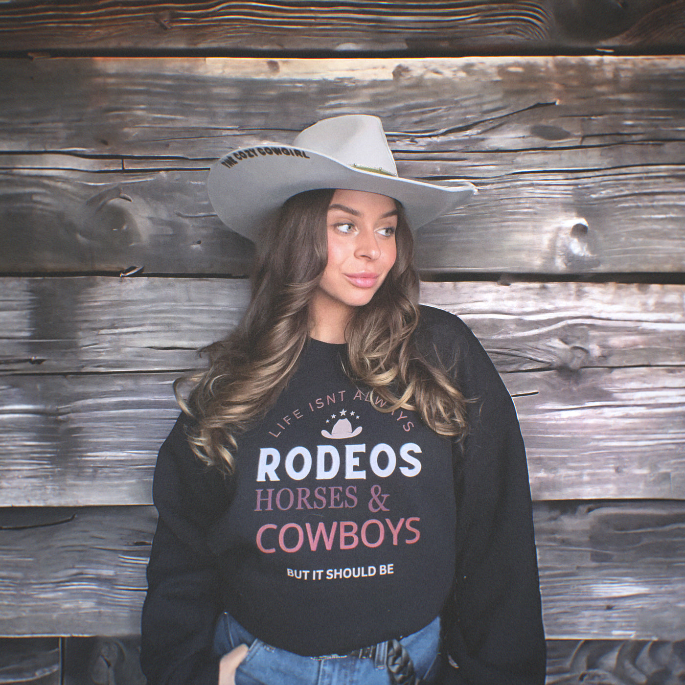 COWGIRL DREAMER - CREWNECK SWEATSHIRT