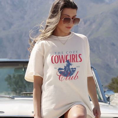 COZY COWGIRLS CLUB - TSHIRT